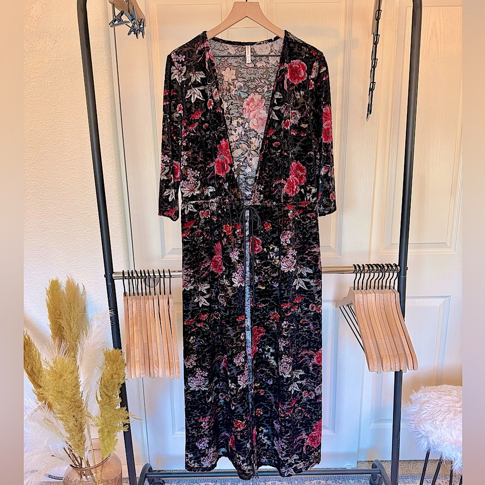 Long, velvet, multicolored front tie cover dress or jacket.